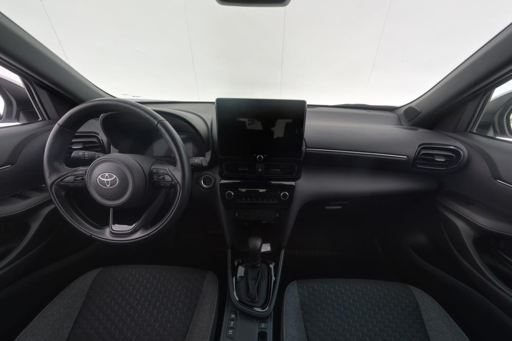TOYOTA Yaris Cross 2025