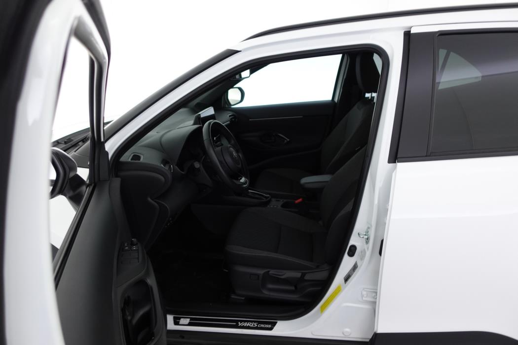 TOYOTA Yaris Cross 2025