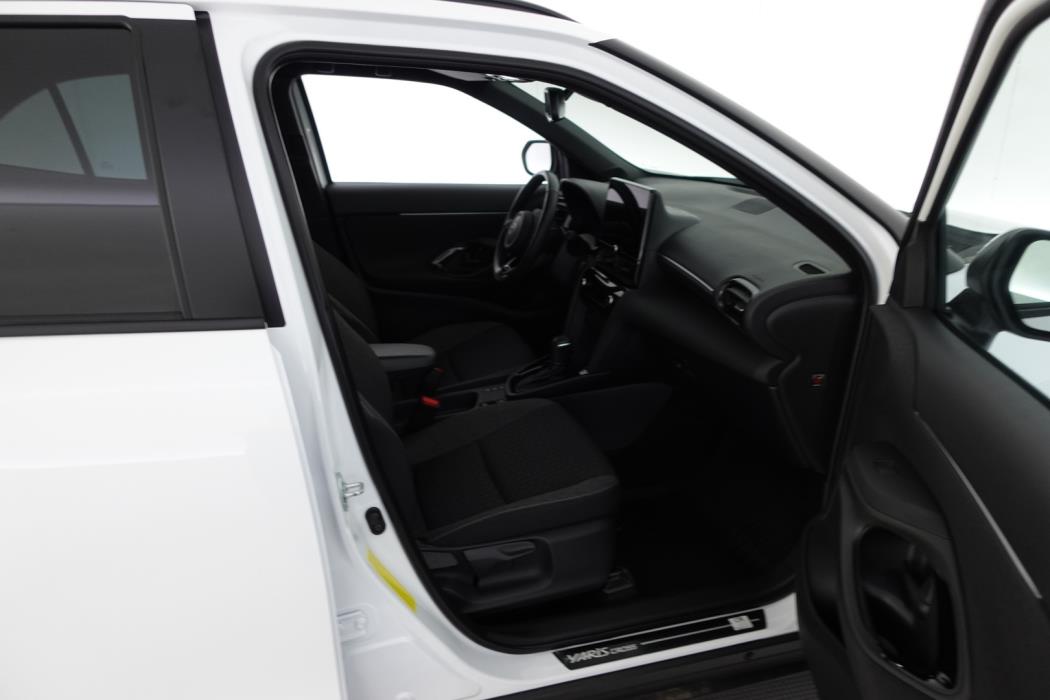 TOYOTA Yaris Cross 2025