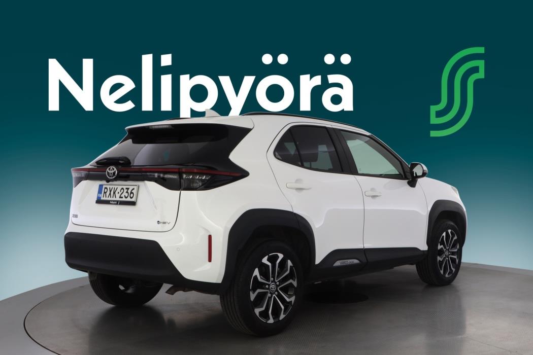 TOYOTA Yaris Cross 2025