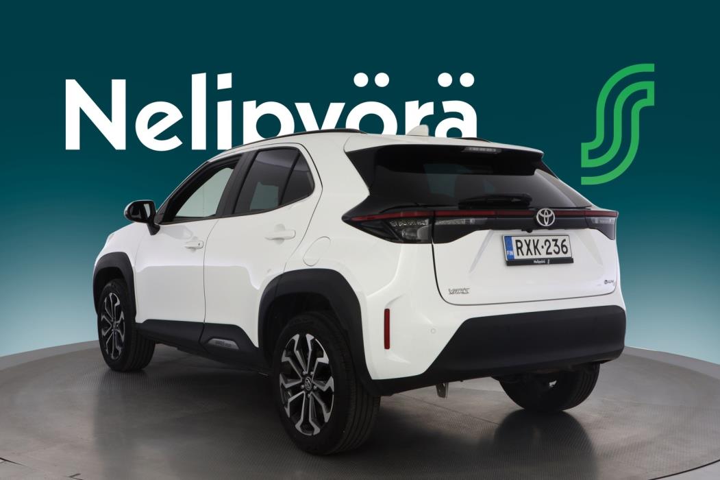 TOYOTA Yaris Cross 2025