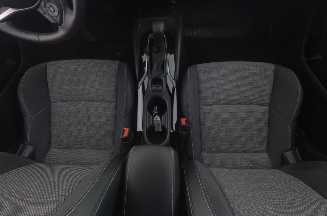 TOYOTA COROLLA 2025