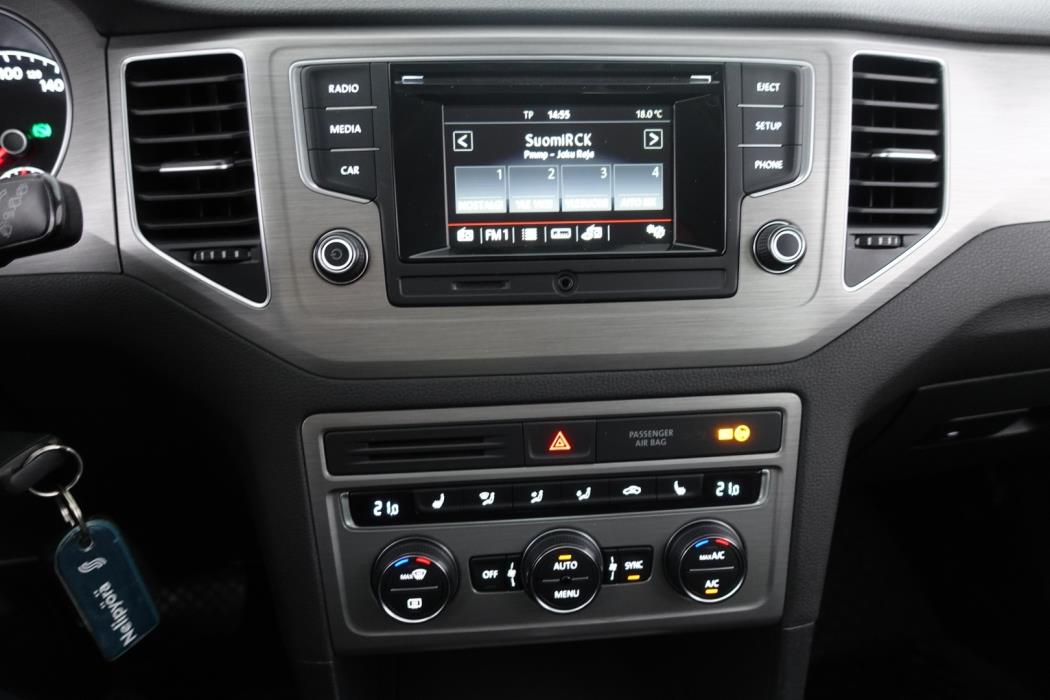 VOLKSWAGEN Golf Sportsvan 2016