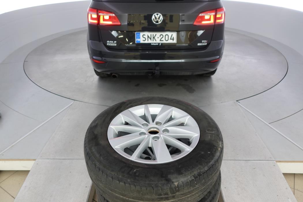 VOLKSWAGEN Golf Sportsvan 2016