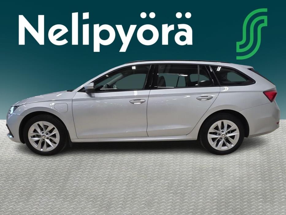 SKODA Octavia 2024