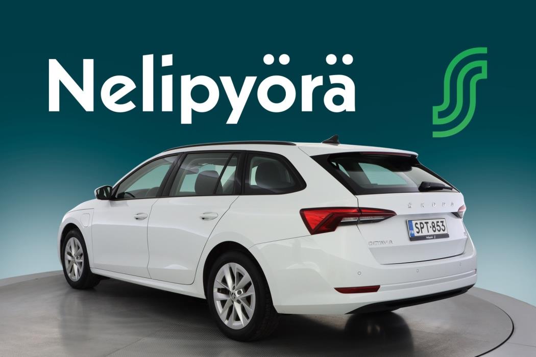 SKODA Octavia 2024