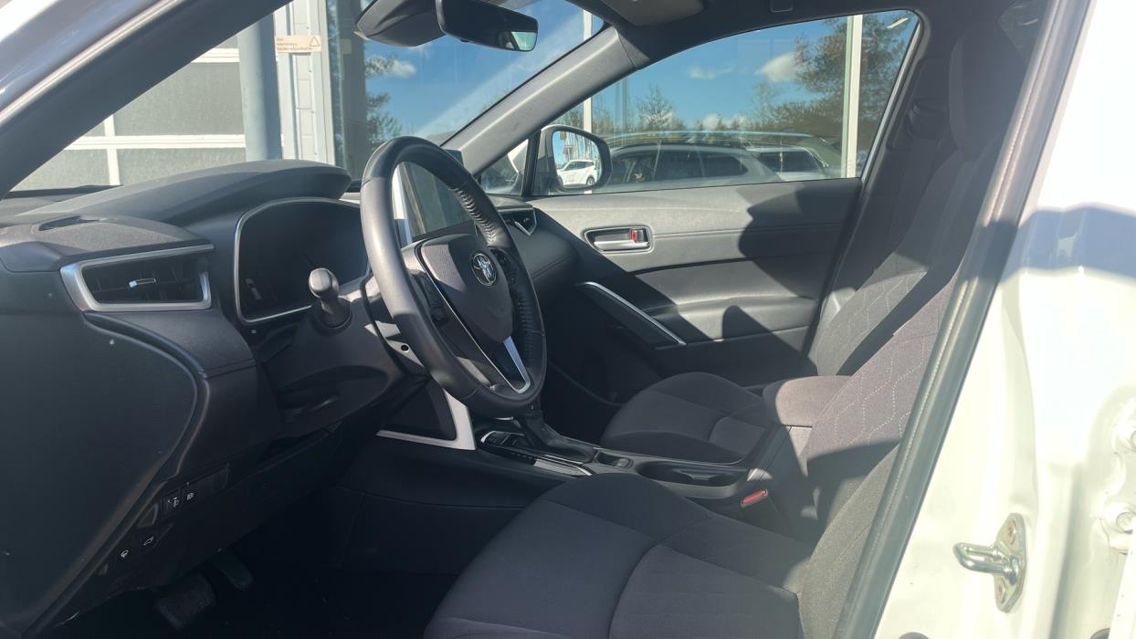 TOYOTA Corolla Cross 2024