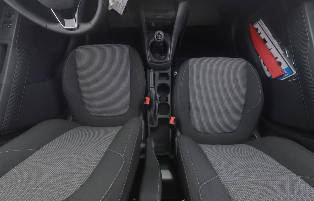 FORD TRANSIT COURIER 2025