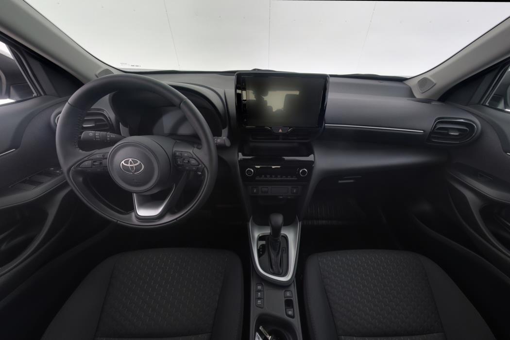 TOYOTA Yaris Cross 2025