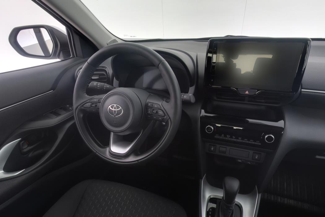 TOYOTA Yaris Cross 2025