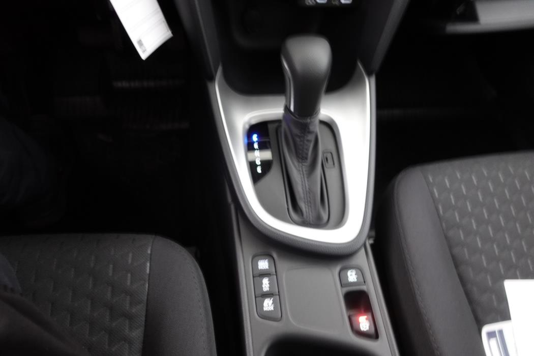 TOYOTA Yaris Cross 2025