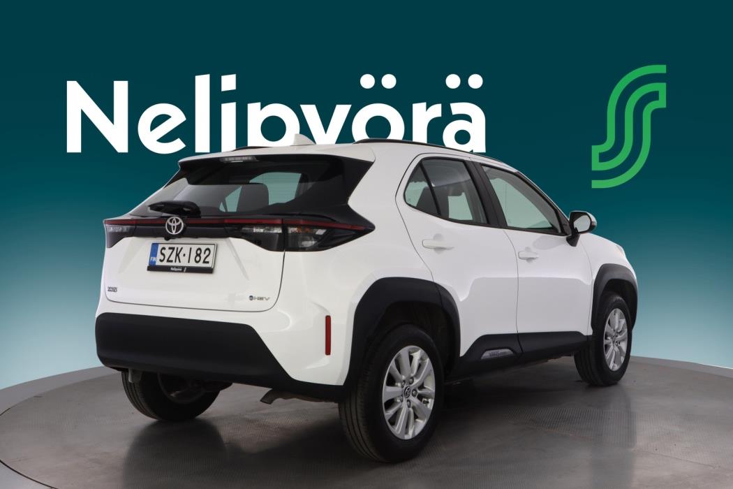 TOYOTA Yaris Cross 2025