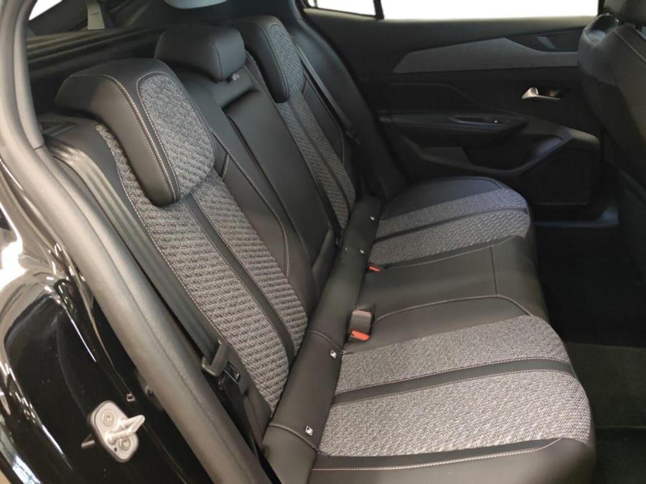 PEUGEOT 408 2026