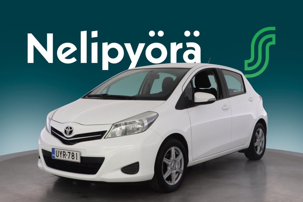 TOYOTA Yaris 2013