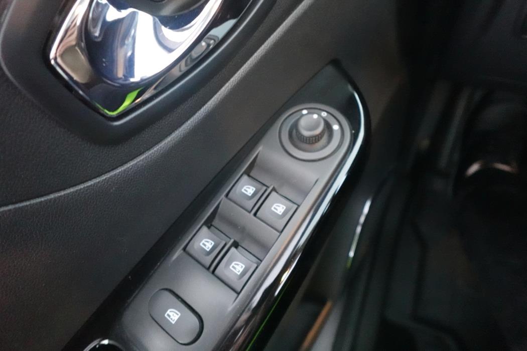 RENAULT Captur 2017