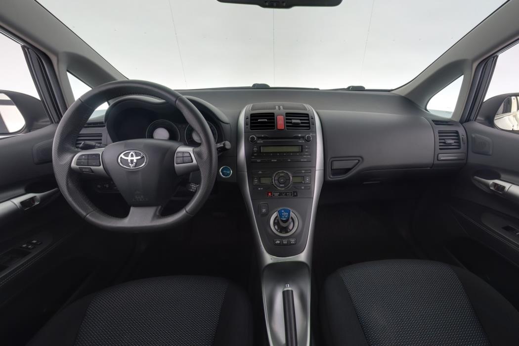 TOYOTA Auris 2010