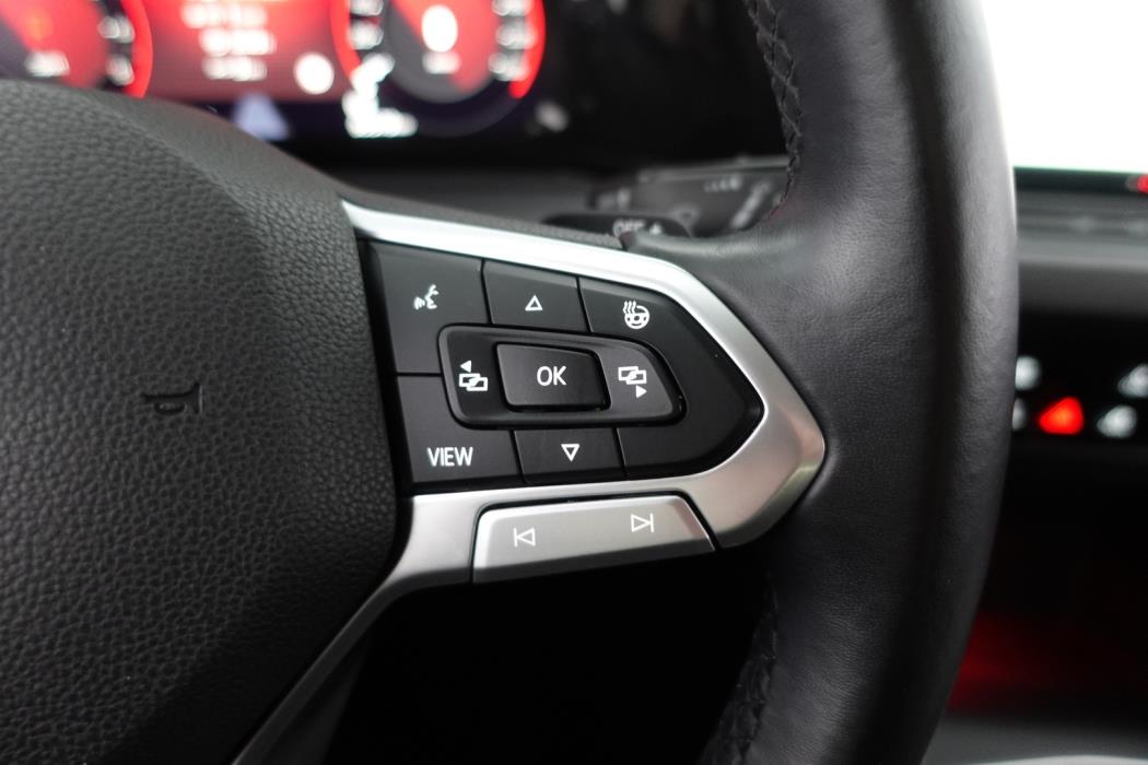 VOLKSWAGEN Golf 2020