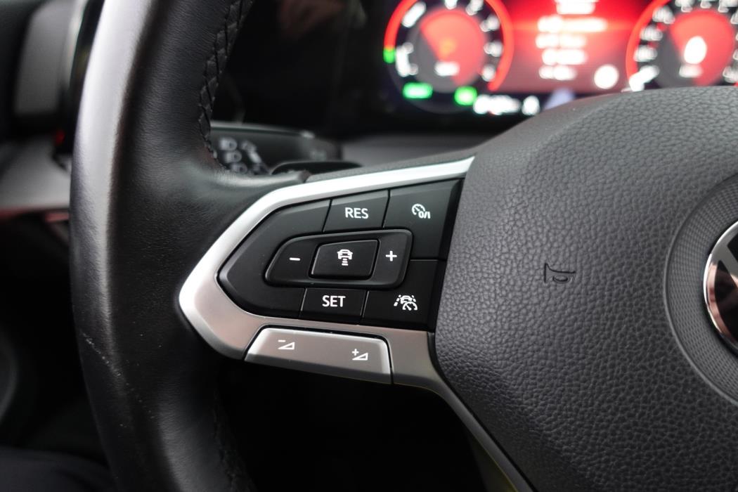 VOLKSWAGEN Golf 2020