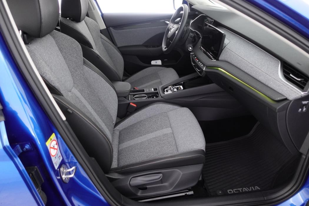 SKODA OCTAVIA 2025