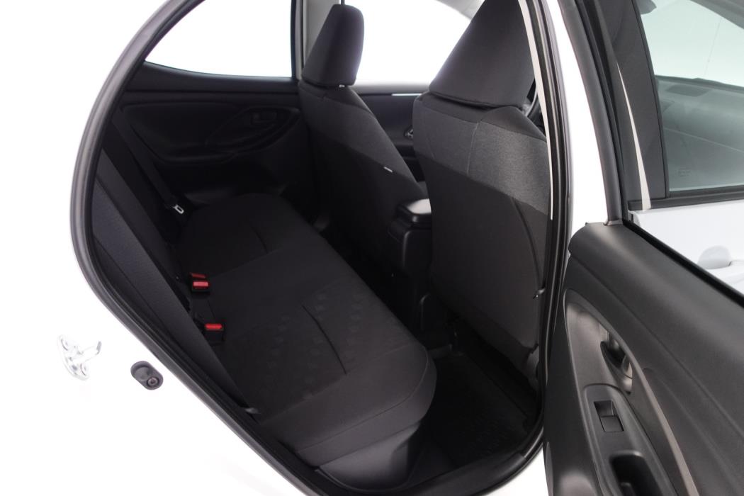 TOYOTA YARIS 2025