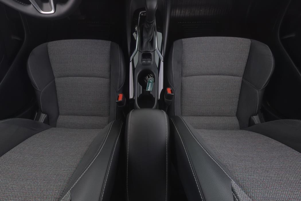 TOYOTA COROLLA 2025