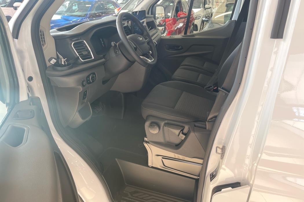 FORD TRANSIT 2025