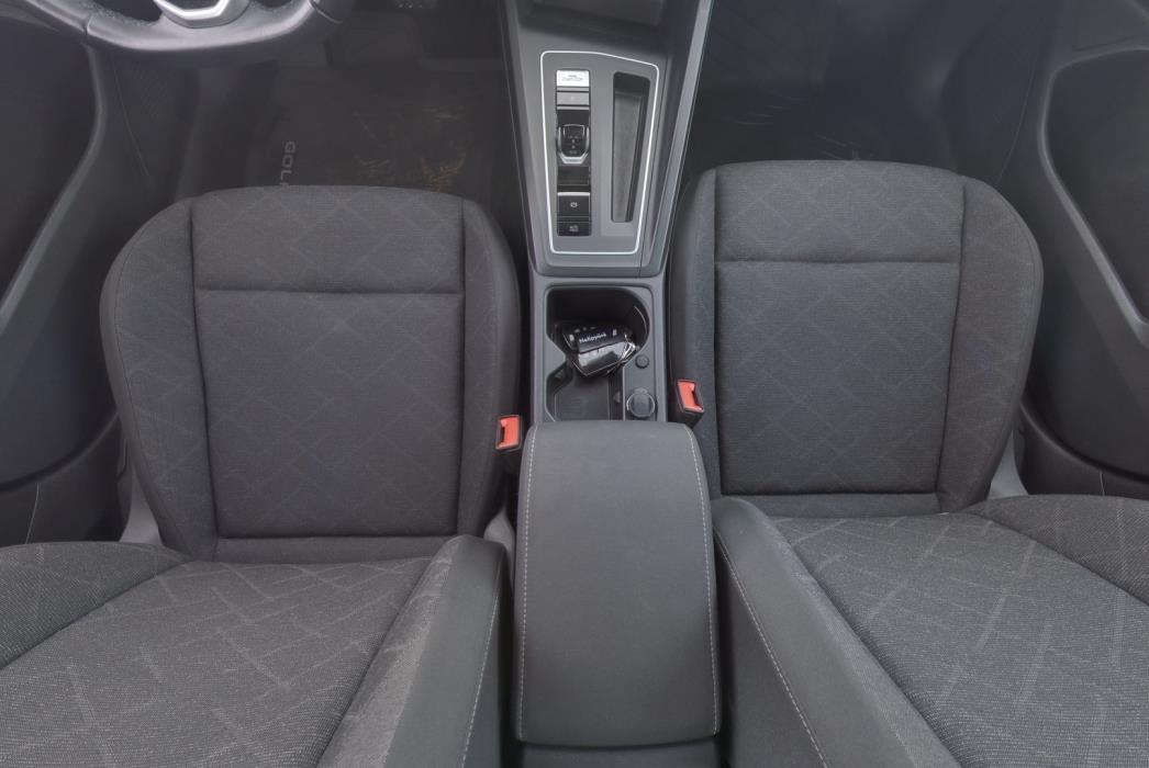 VOLKSWAGEN Golf 2020