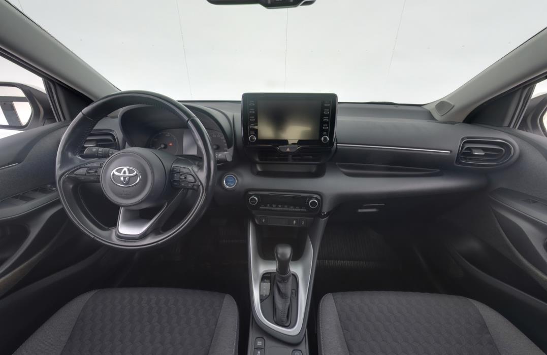 TOYOTA Yaris 2021