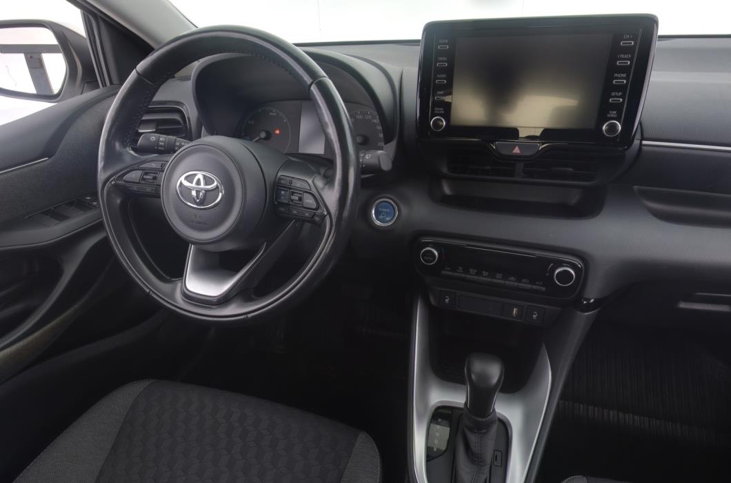 TOYOTA Yaris 2021