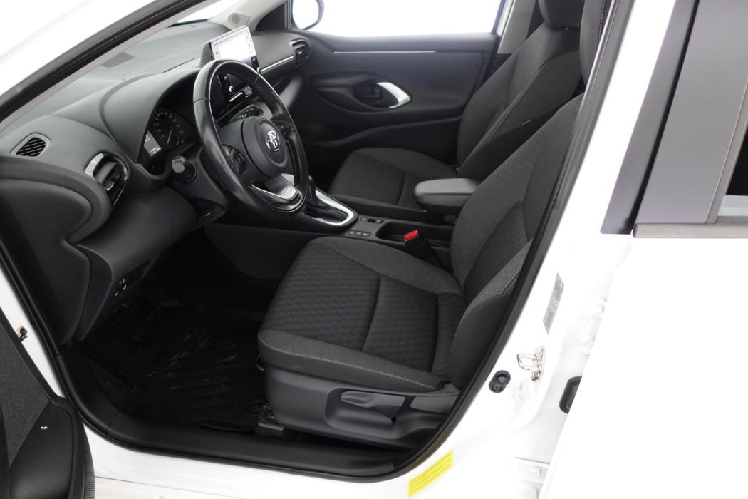 TOYOTA Yaris 2021