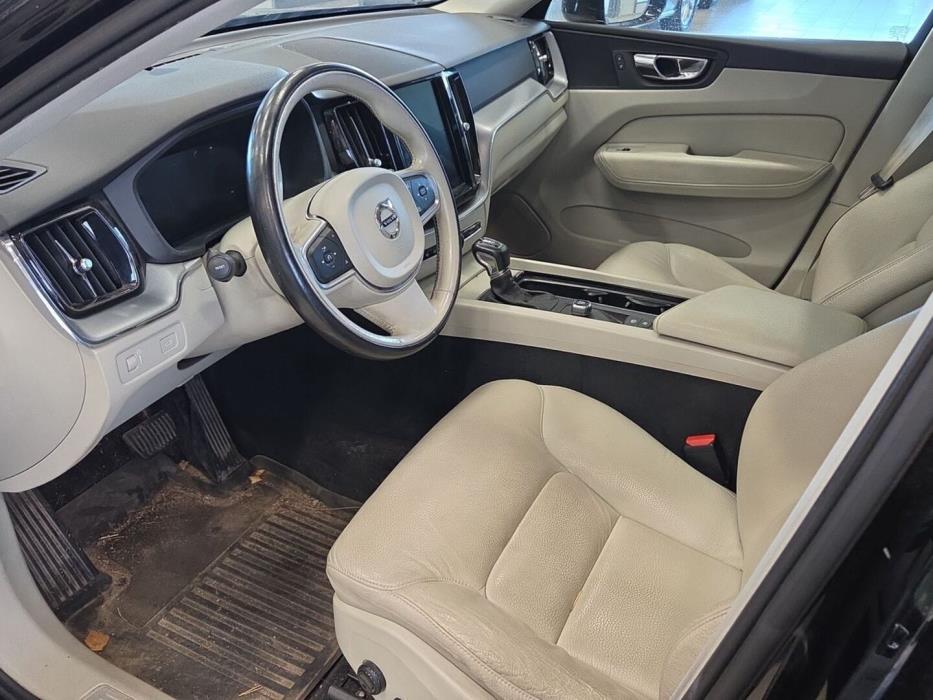 VOLVO XC60 2018