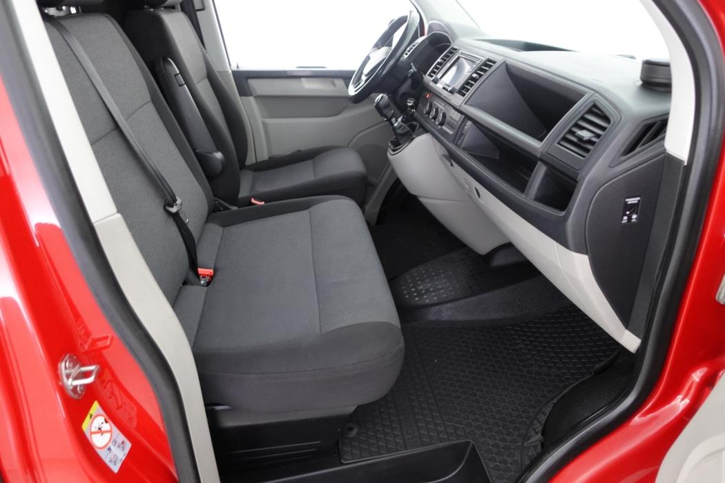 VOLKSWAGEN Transporter 2018