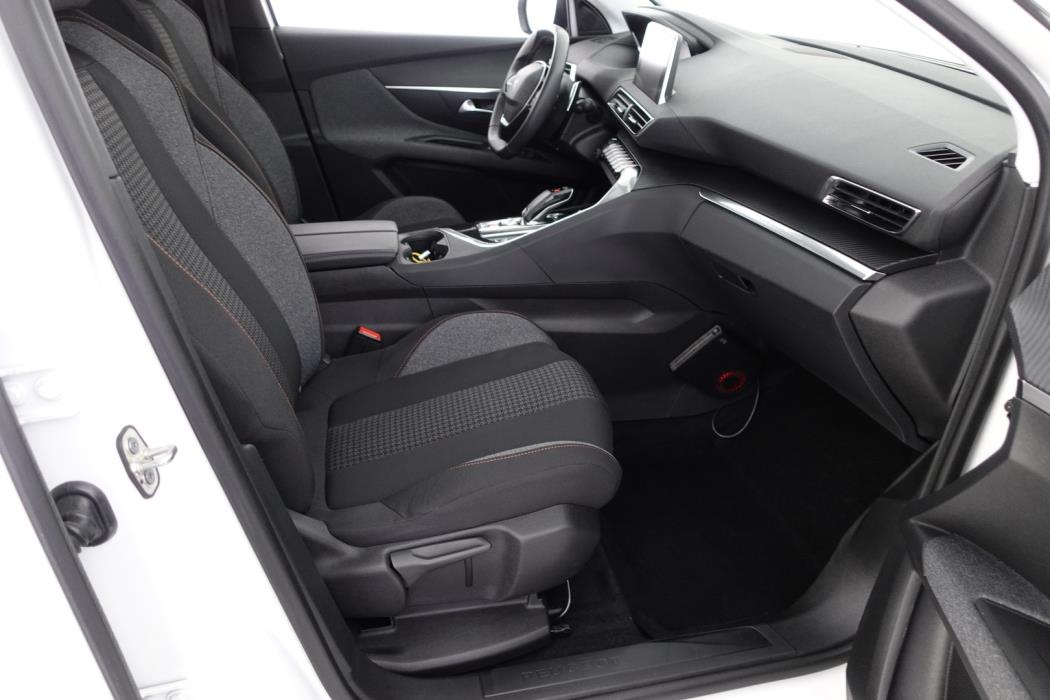 PEUGEOT 3008 2022