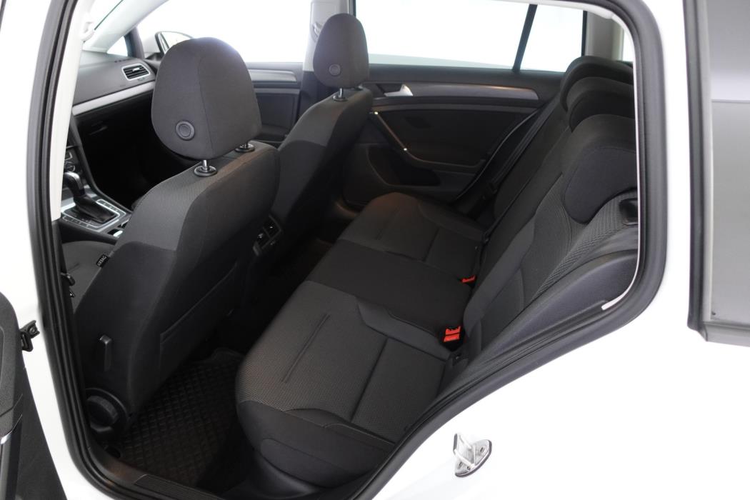 VOLKSWAGEN Golf 2020