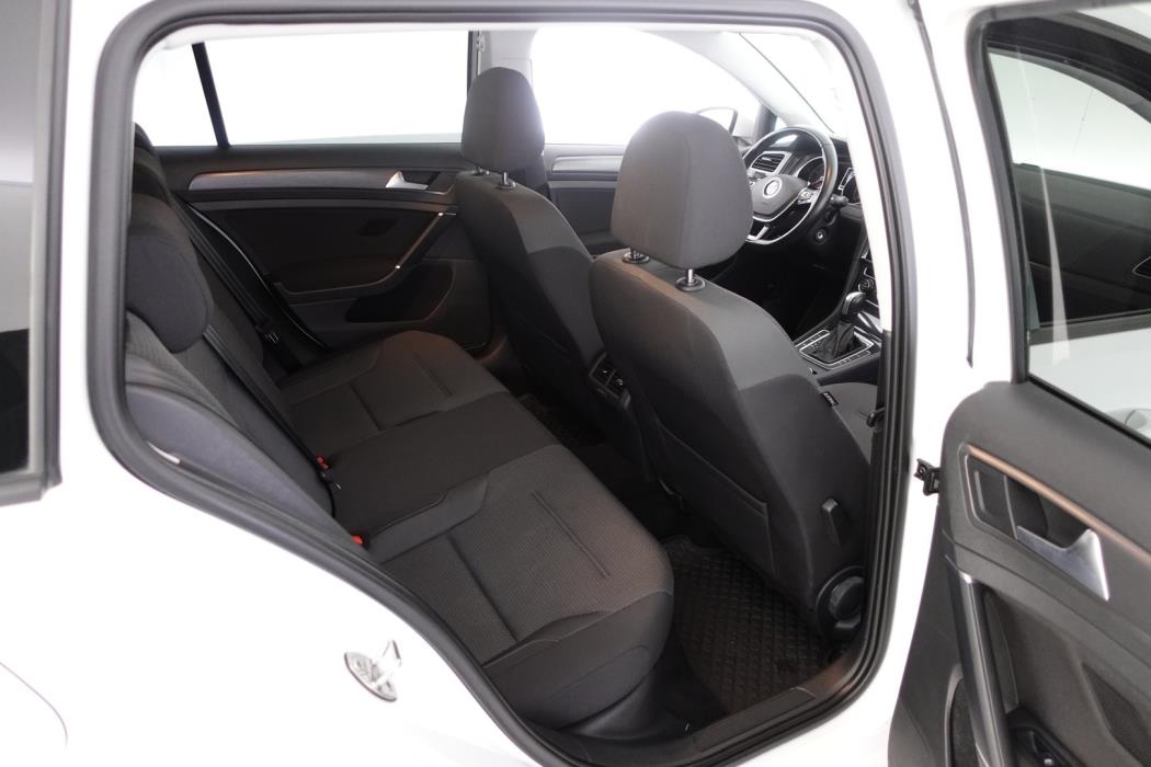 VOLKSWAGEN Golf 2020