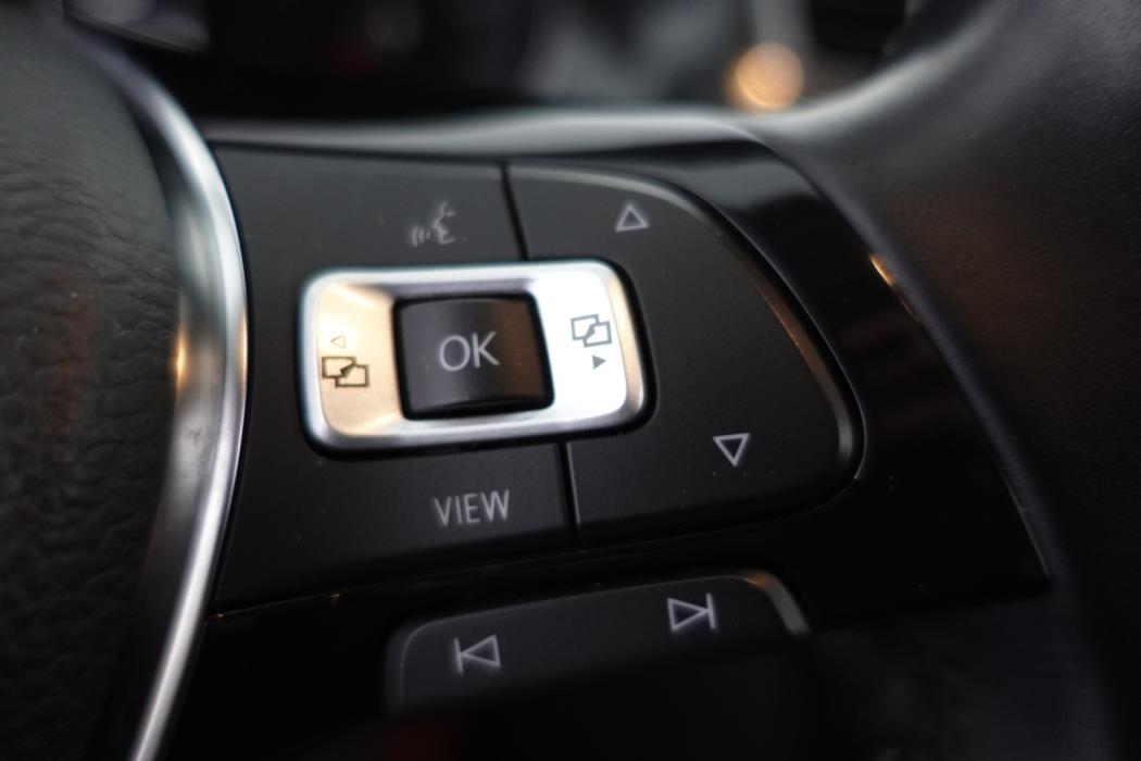 VOLKSWAGEN Golf 2020