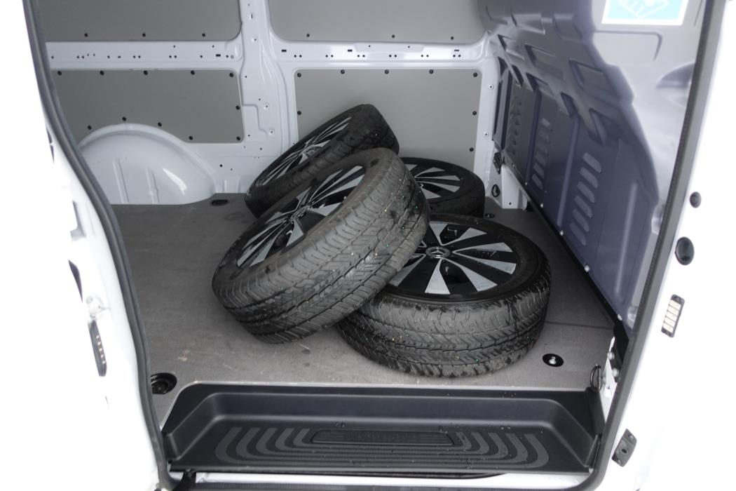 MERCEDES-BENZ Vito 2024