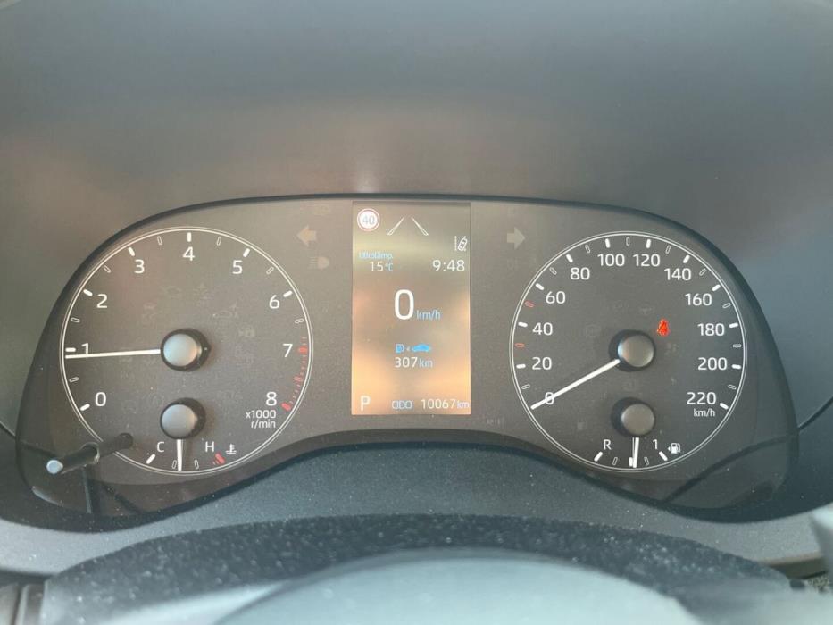 TOYOTA Yaris 2024