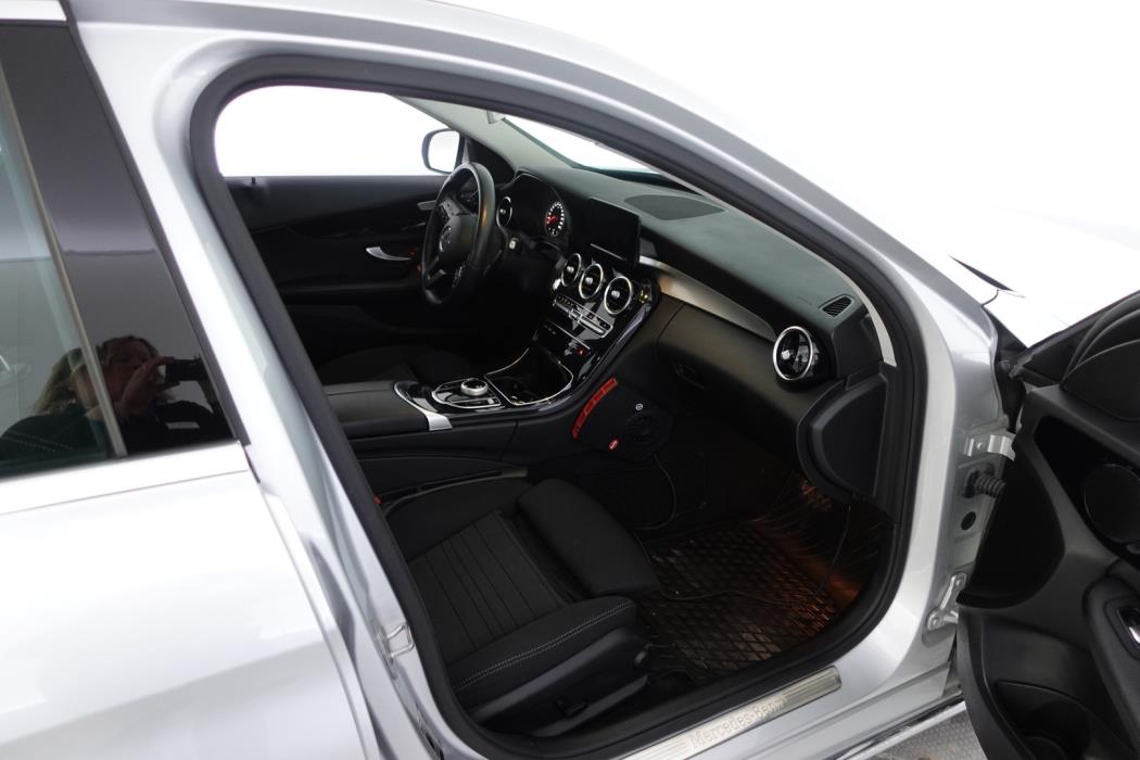 MERCEDES-BENZ C 2018