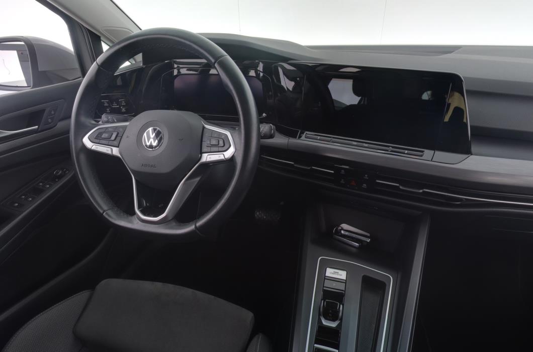 VOLKSWAGEN Golf 2020