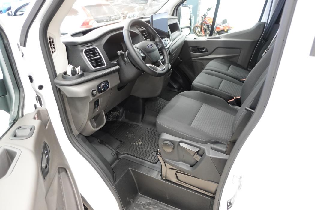 FORD TRANSIT 2025