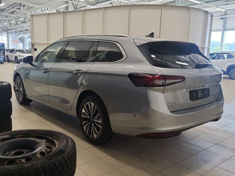 SKODA SUPERB 2026