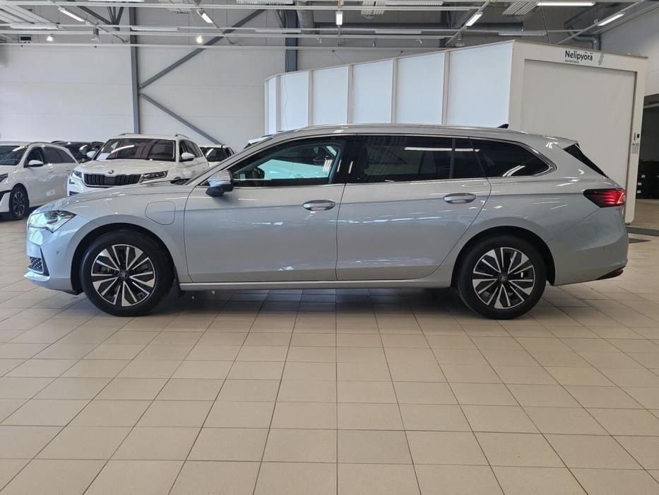 SKODA SUPERB 2026