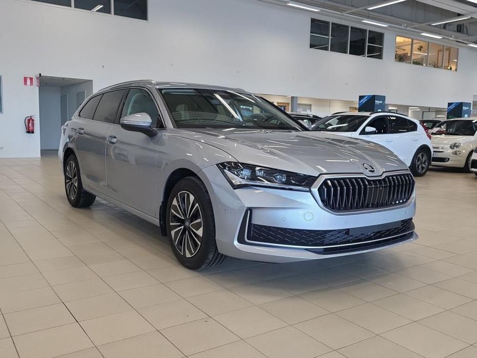 SKODA SUPERB 2026
