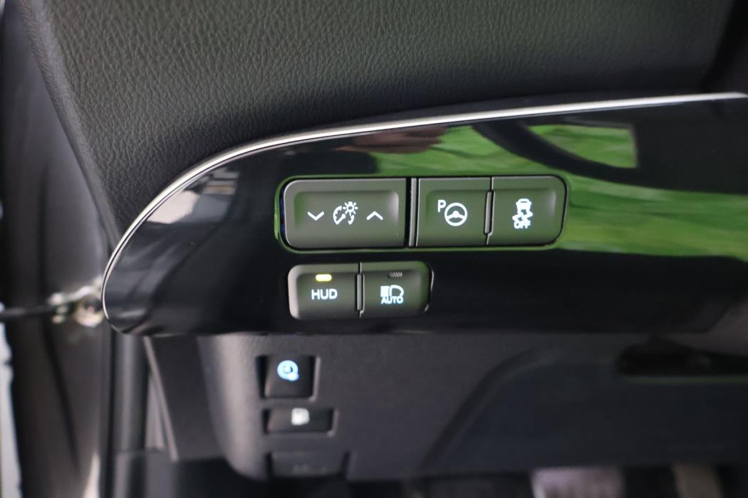 TOYOTA Prius Plug-in Hybrid 2018