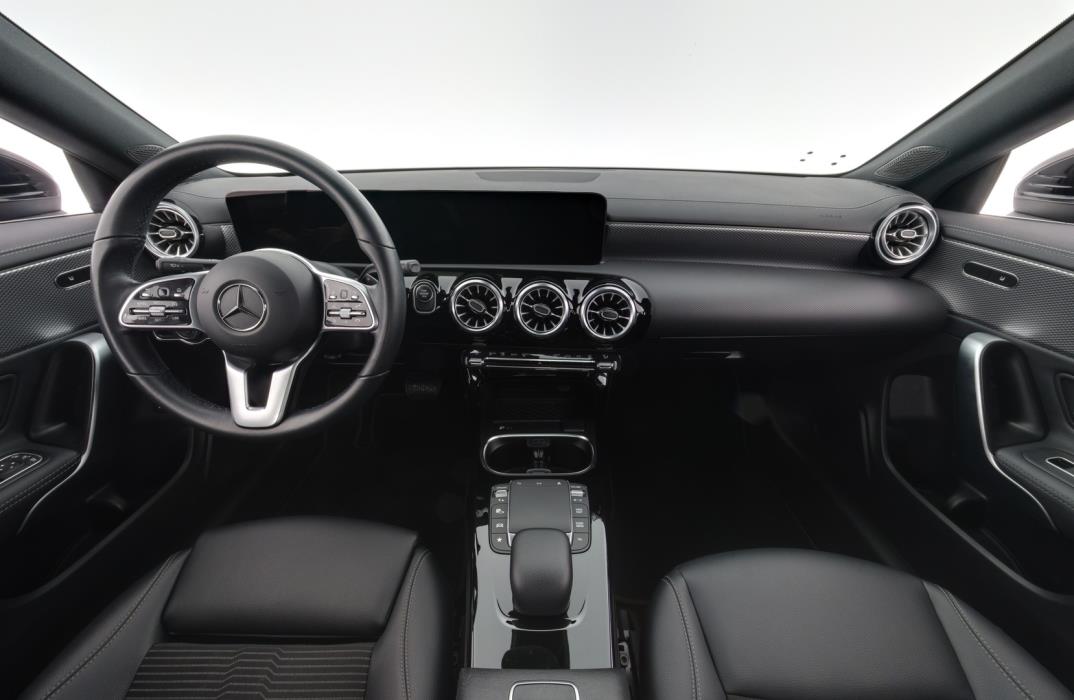 MERCEDES-BENZ CLA 2022