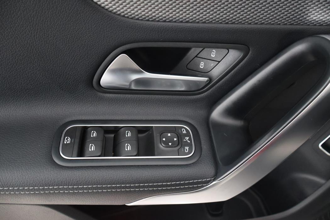 MERCEDES-BENZ CLA 2022