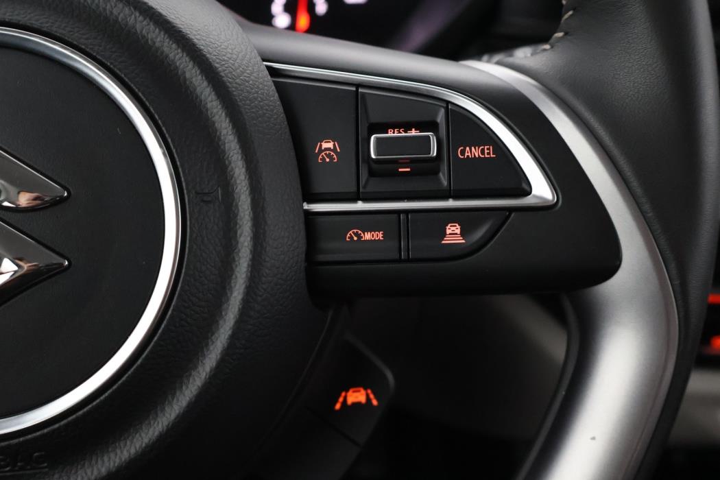SUZUKI Swift 2024