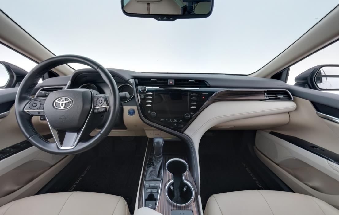 TOYOTA Camry 2019