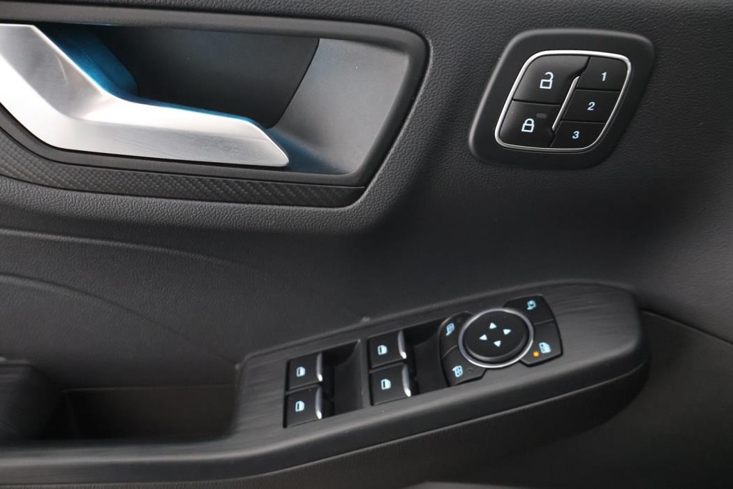 FORD Kuga 2024